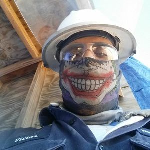 Meet your Posher, Carlos